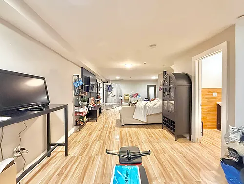 79 Suydam St Photo 1