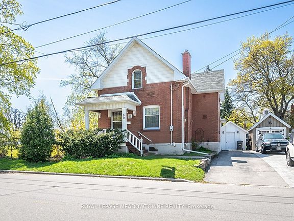 3rd image of 90 Thomas St
