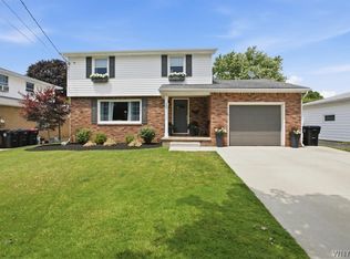 25 Camner Ave, Lancaster, NY 14086