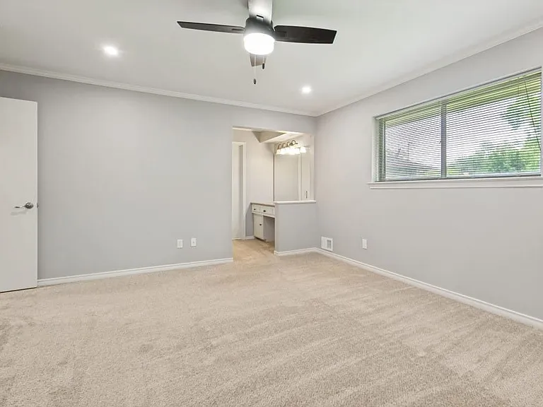 9628 Heatherdale Dr — Photo 4