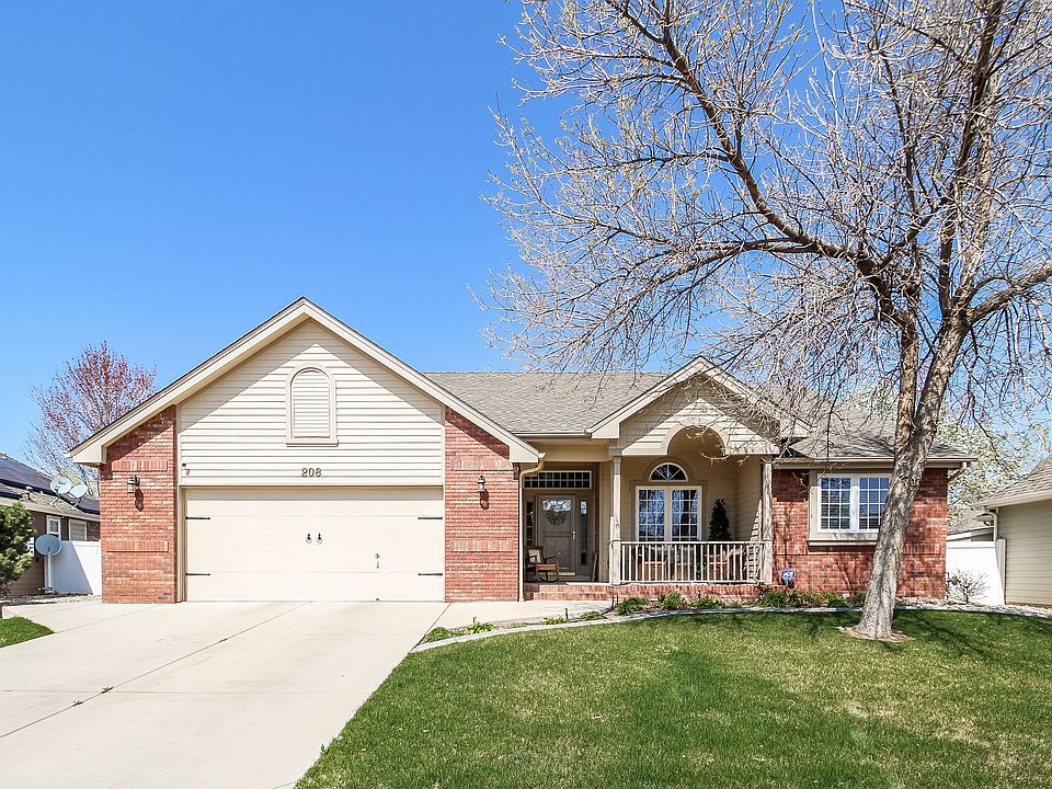 1st image of 208 Poudre Pl