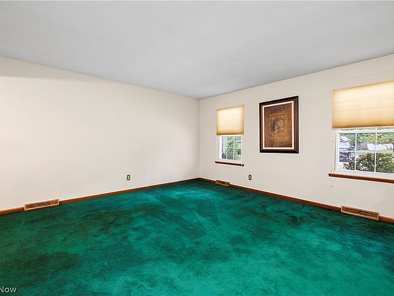 5th image of 20883 Oak Trail Ct