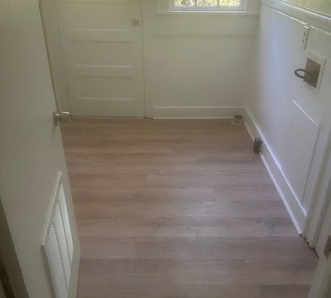 4th image of 2441 Gould St