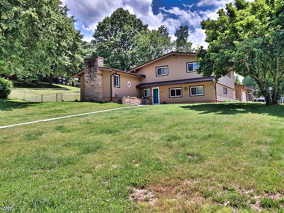 4th image of 1601 Marion Dr
