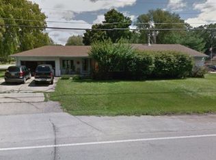 221 N River Rd, North Aurora, IL 60542