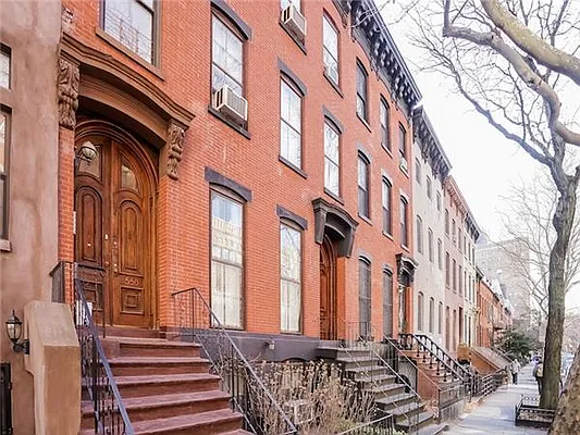 Sold by Avenue Sotheby's International Realty | media 10