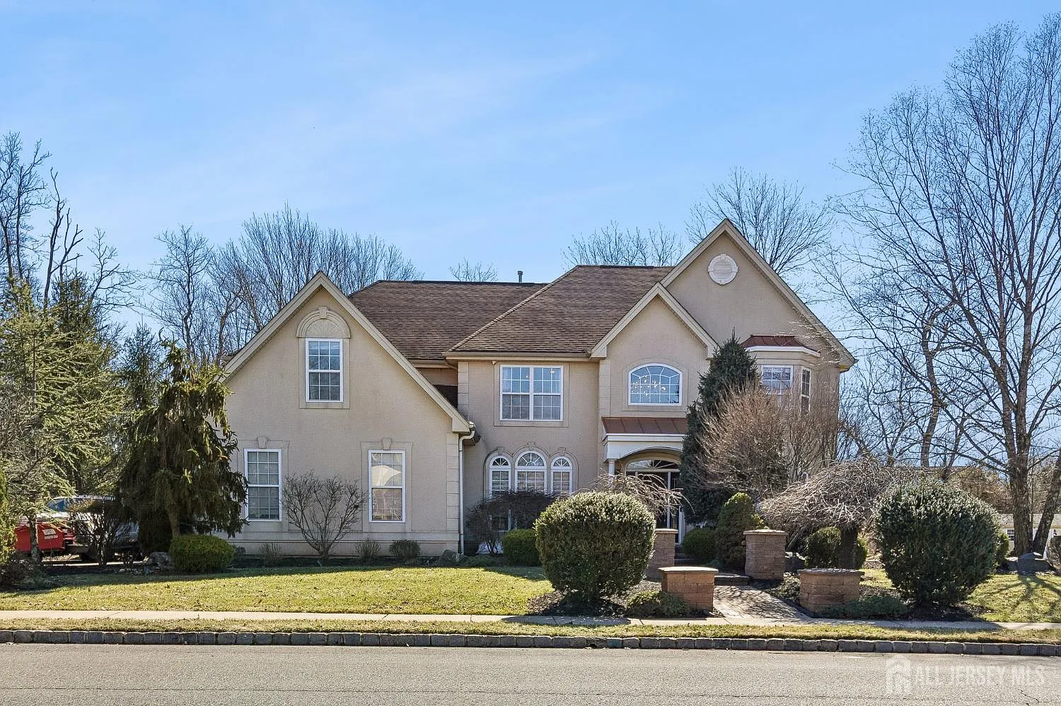 16 Valley Wood Dr photo 1