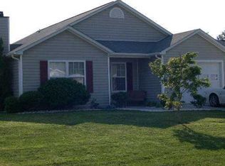 813 S Dogwood Ln, Swansboro, NC 28584