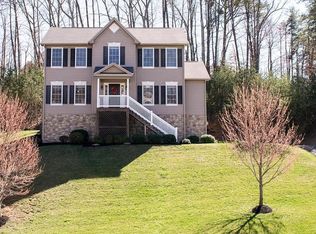 1394 Fieldgate Rd, Salem, VA 24153