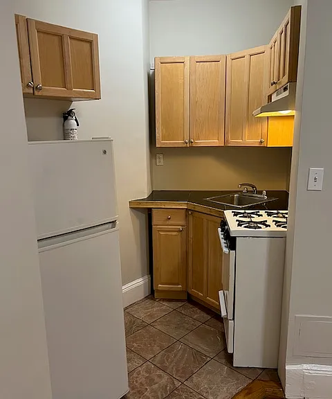 38 Hemenway St #16 — Photo 9