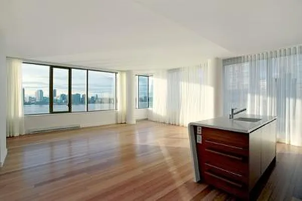 Sold by Corcoran | media 6