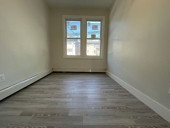 4th image of 82 Dales Ave #2E