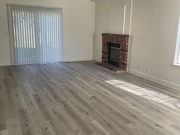 4th image of 8539 Hermitage Way