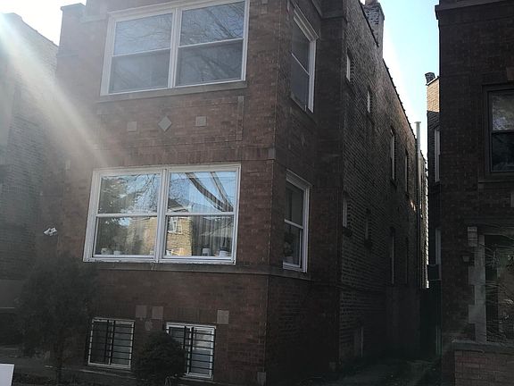4th image of 5740 N Rockwell St #2