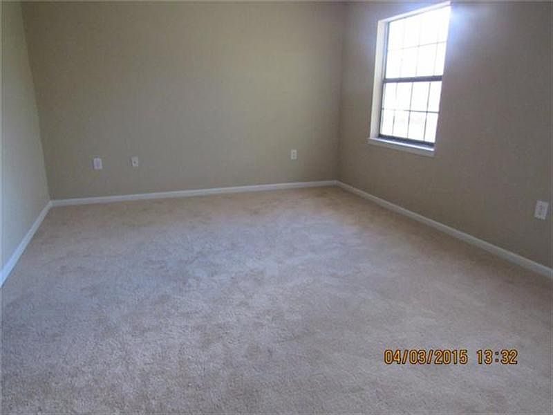 2nd image of 111 4th Ave