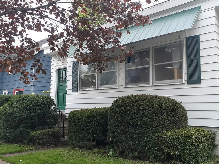 38 E Union St #UPPER — Photo 1