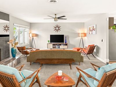 1643 Golden Arrow Dr, Las Vegas, NV, 89169