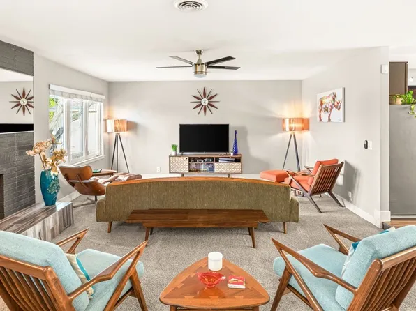 1643 Golden Arrow Dr, Las Vegas, NV 89169