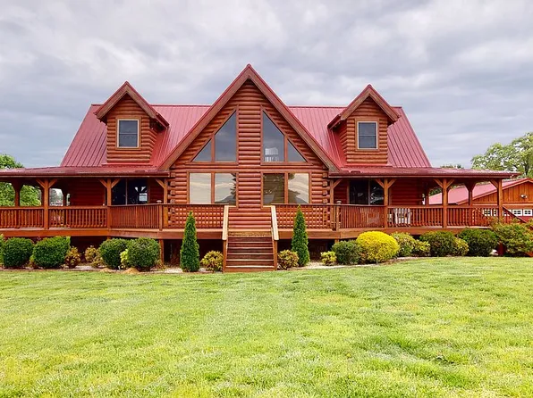 811 Pinnacle Dr, Dandridge, TN 37725