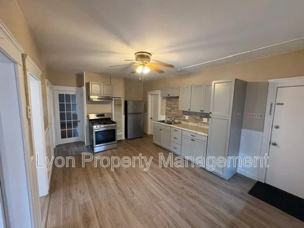 352 Manville Rd Unit 3R, Woonsocket, RI 02895