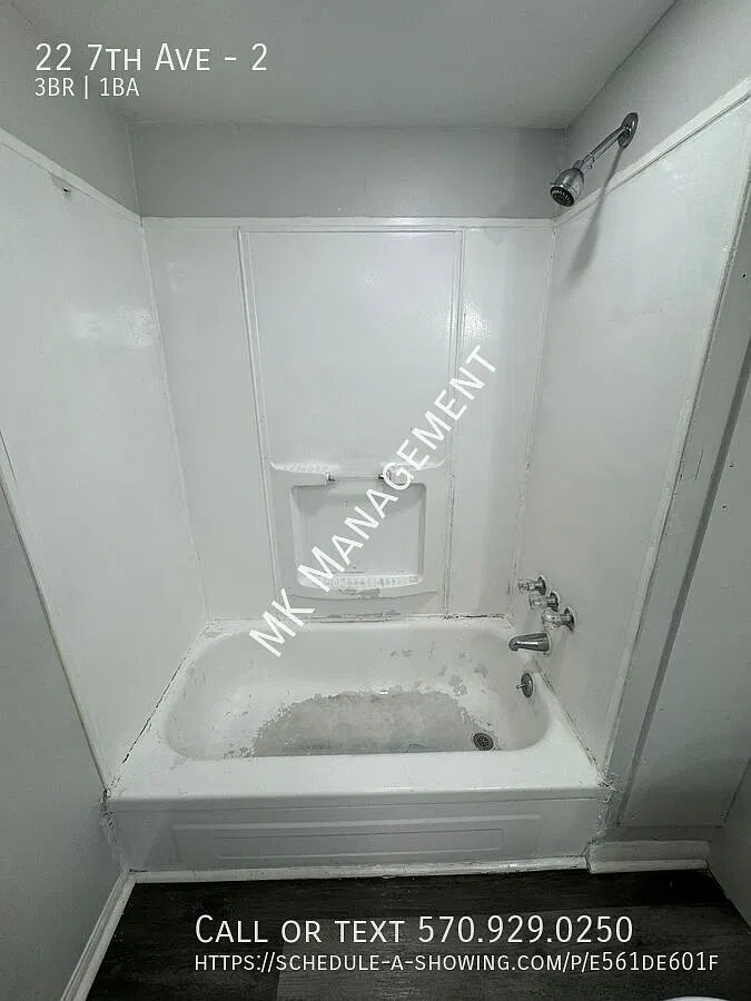 3 bedroom/1 bathroom — Photo 3