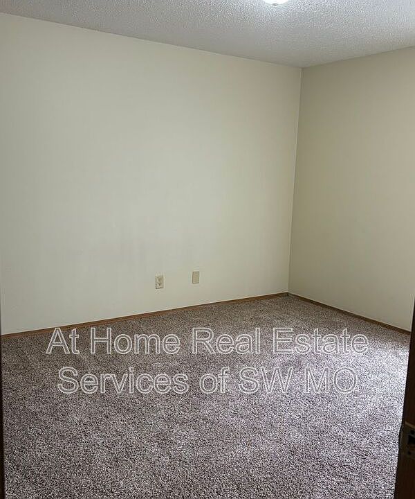 2nd image of 900 S Crutcher Ave APT 2
