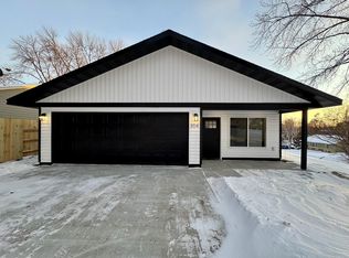 304 Cherry Ave E, Fergus Falls, MN 56537