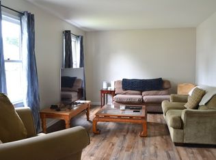 8 Williamsburg Ct, Glassboro, NJ 08028