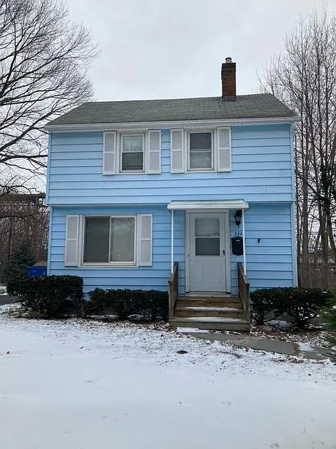 334 Rand St photo 1