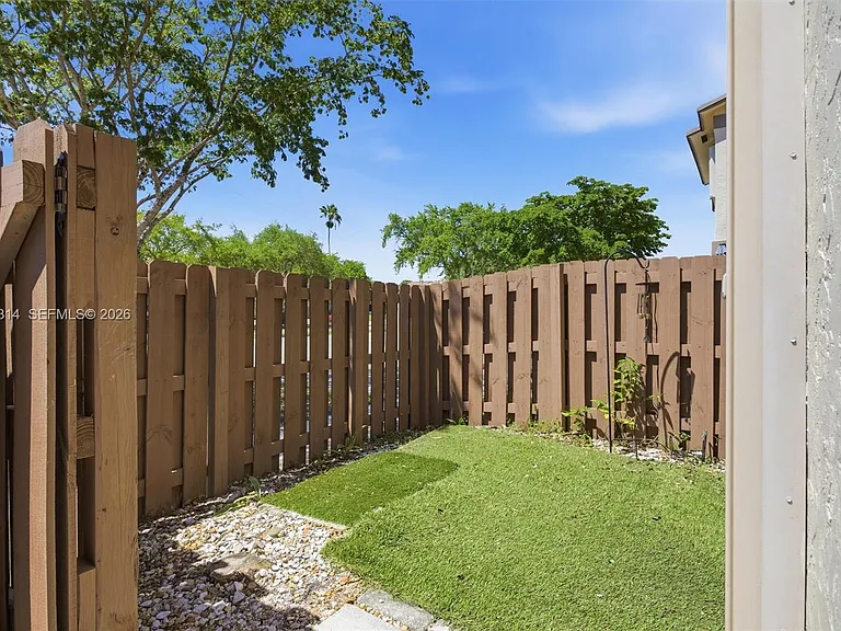 2950 NW 106th Ave #8 — Photo 24