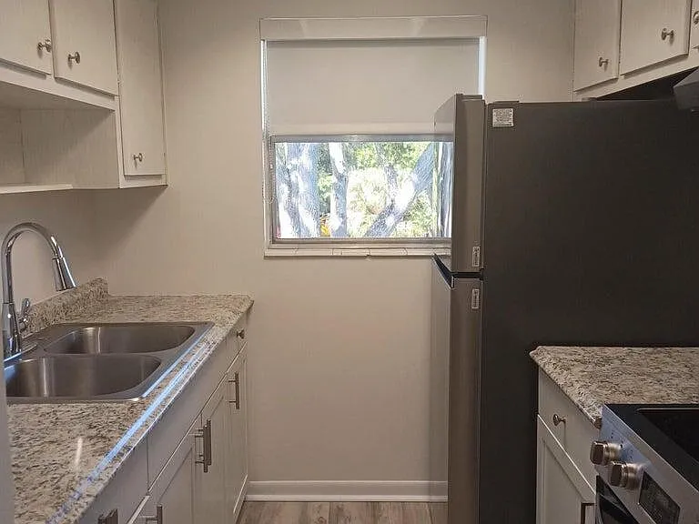 640 SE 2nd Ave #202 — Photo 6