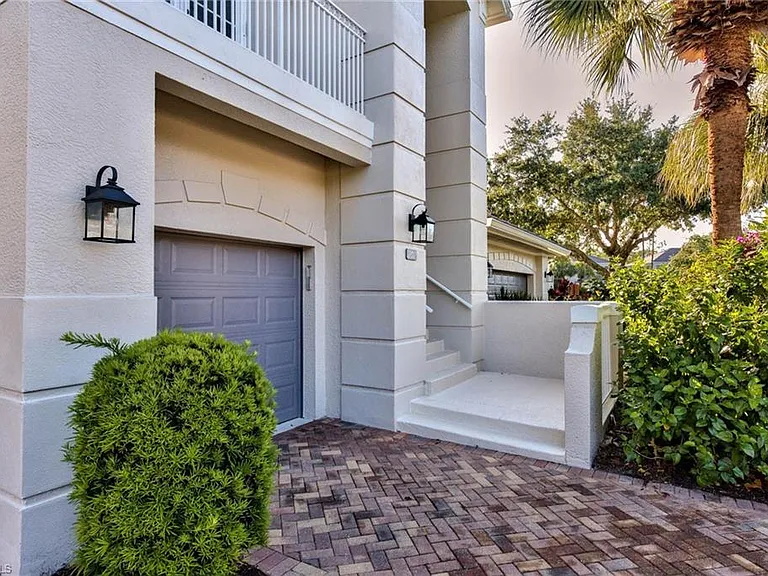 9657 Cypress Hammock Cir #202 — Photo 3