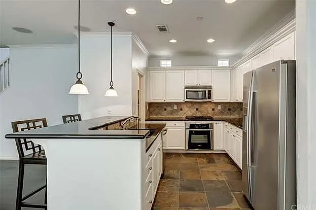 11200 Dewitt Dr — Photo 5