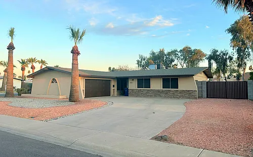 1989 E Dunbar Dr Photo 1
