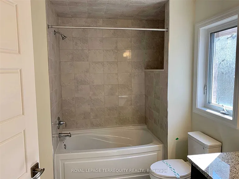 3321 Vernon Powell Dr — Photo 8