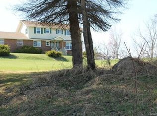 5153 Laur Rd, North Branch, MI 48461