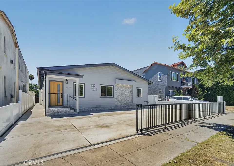 2937 10th Ave