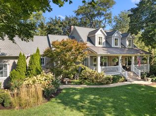 7S561 Green Acres Dr, Naperville, IL 60540
