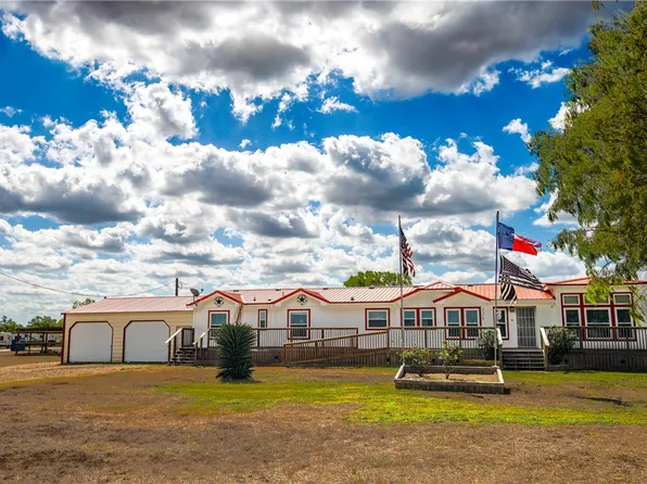 126 County Road 613, Skidmore, TX 78389
