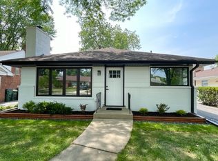 116 N Broadway Ave, Park Ridge, IL 60068