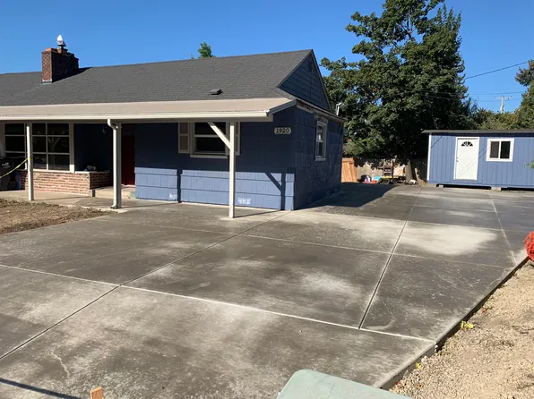 1920 Norkenzie Rd, Eugene, OR 97401