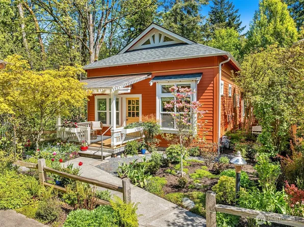 13318 NE 111th Court #6, Redmond, WA 98052