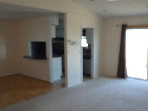 3rd image of 1448 Woodbridge Trl