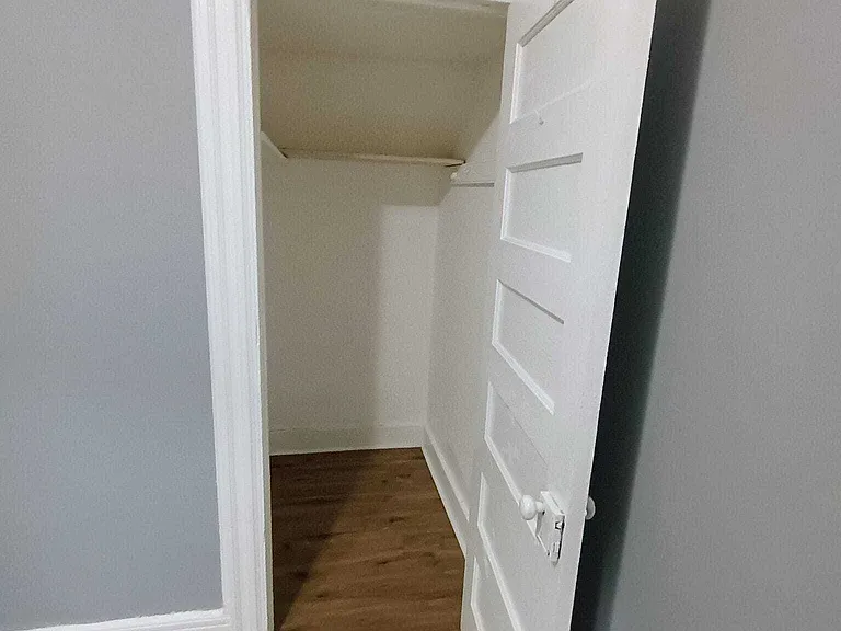 166 Ridgewood Ave — Photo 10