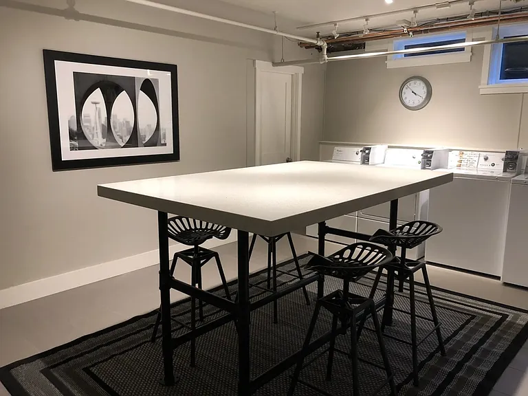 421 Summit Ave E #202 — Photo 28