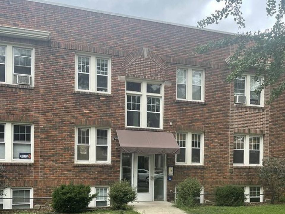 1st image of 3520 Emerson Ave S APT 104