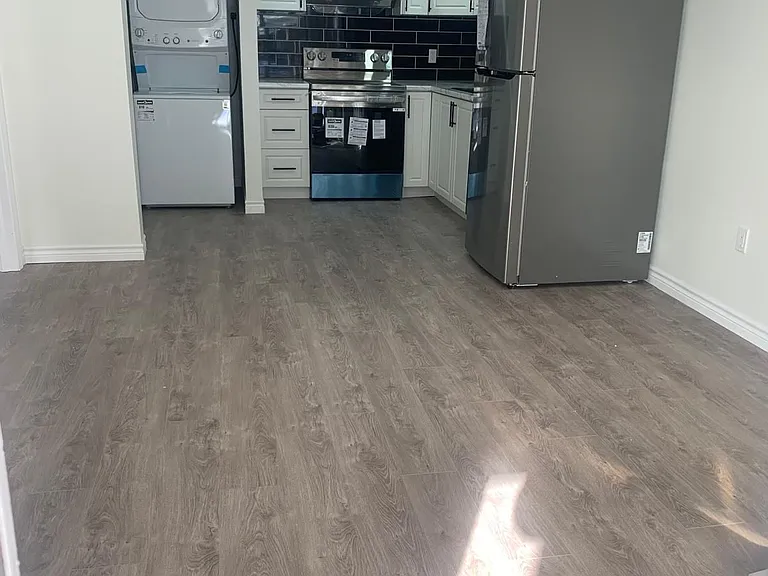 142 Rivertrail Ave — Photo 3