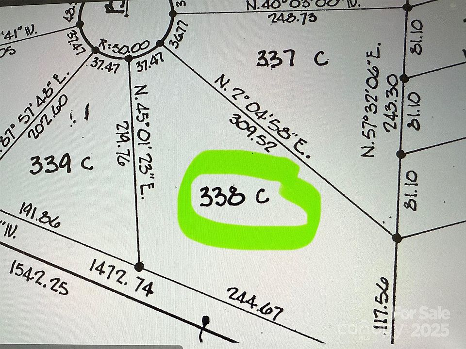 2nd image of 338 Belhaven Ct