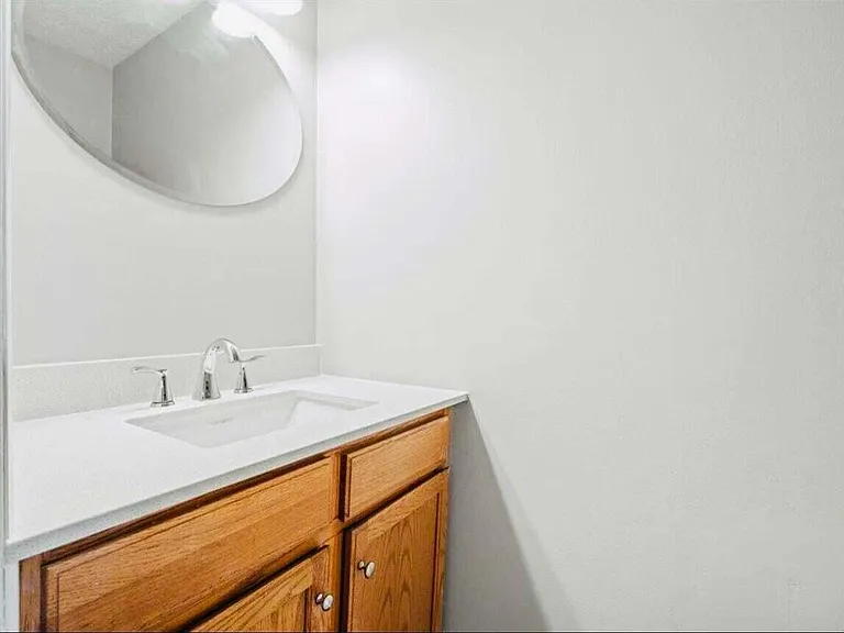 3500 Warwick Dr #27 — Photo 10