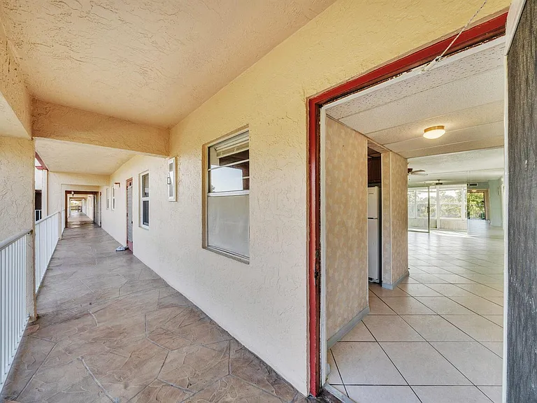 1035 Country Club Dr #407 — Photo 4